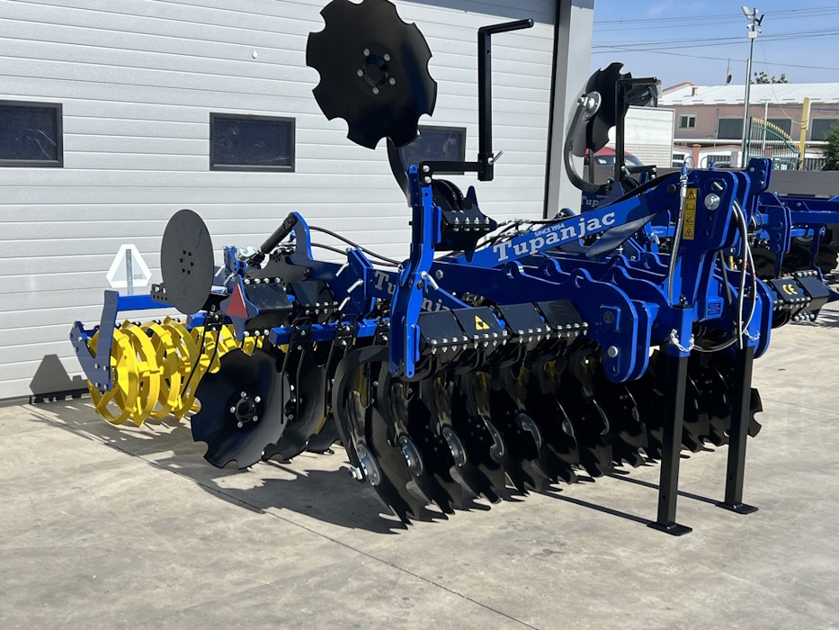 Disc harrows