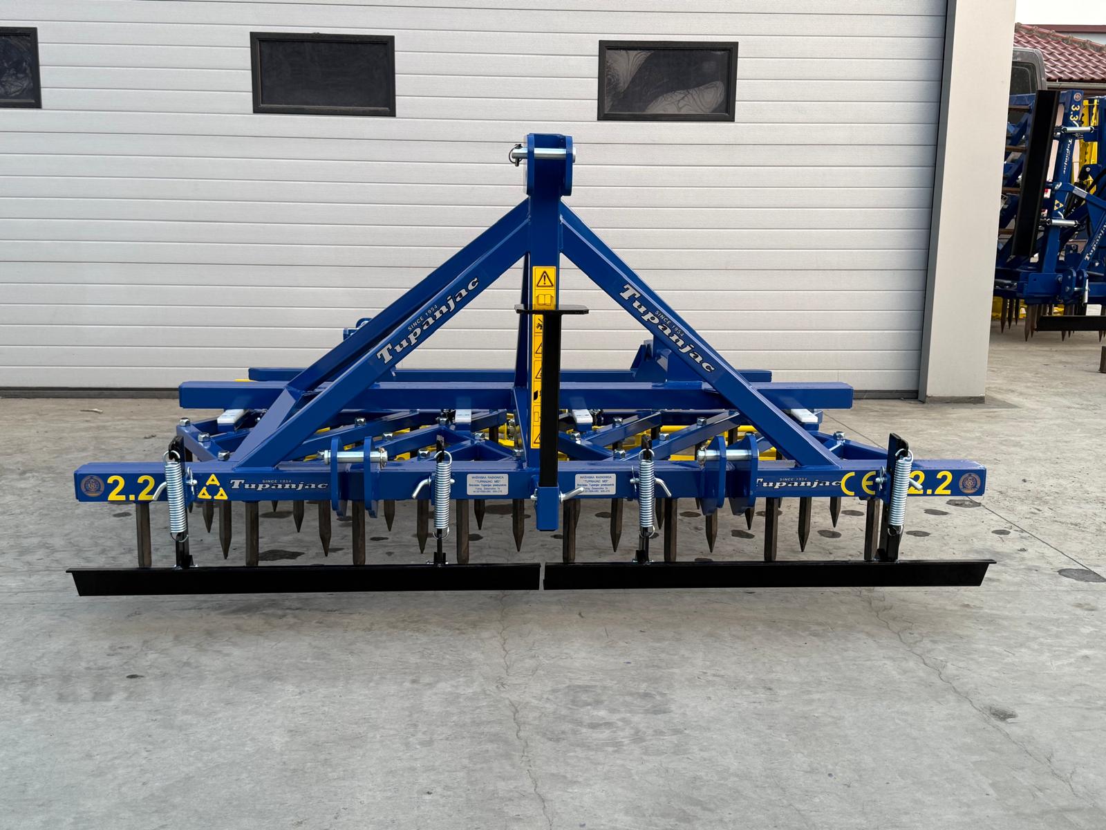 Semi-heavy harrow 2.2 m working width with double rotors