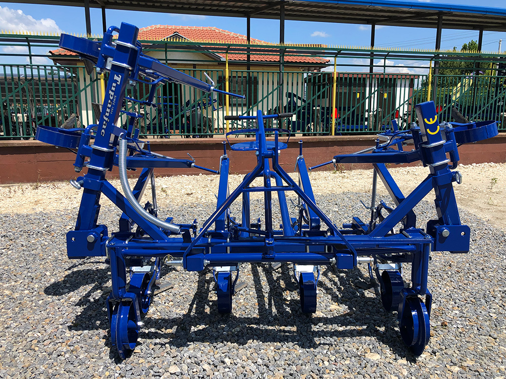 6-row inter-row cultivator for narrow-row cultivation at 50 cm